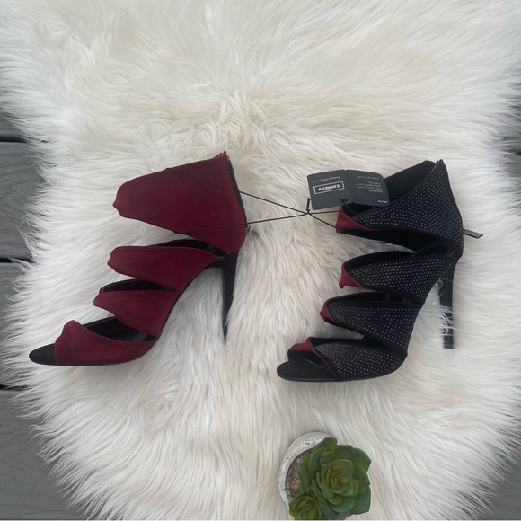 Express Two Tone Open Toe Heels - Picture 4 of 5